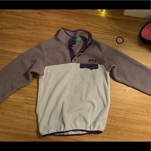 Women’s Pull Over Patagonia Size Small Women’s